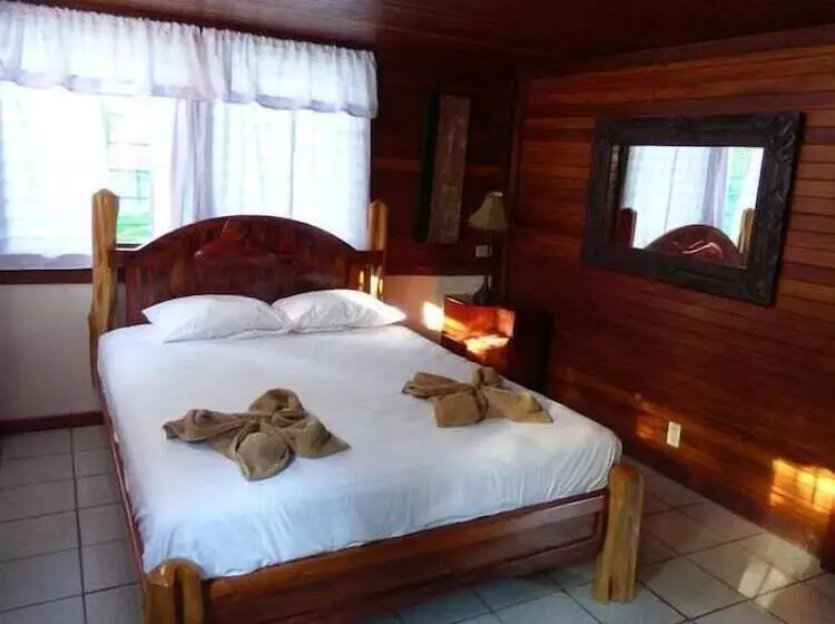 Hotelli Corcovado Beach Lodge