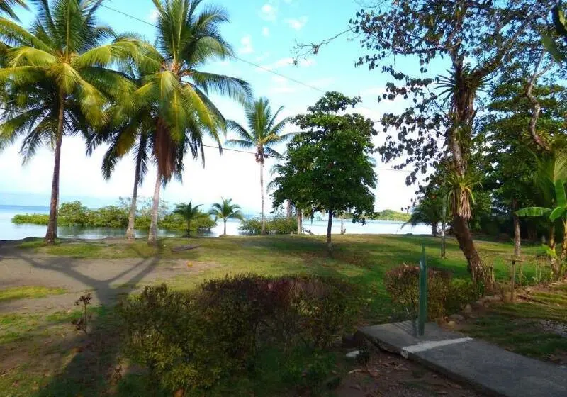 ホテル Corcovado Beach Lodge