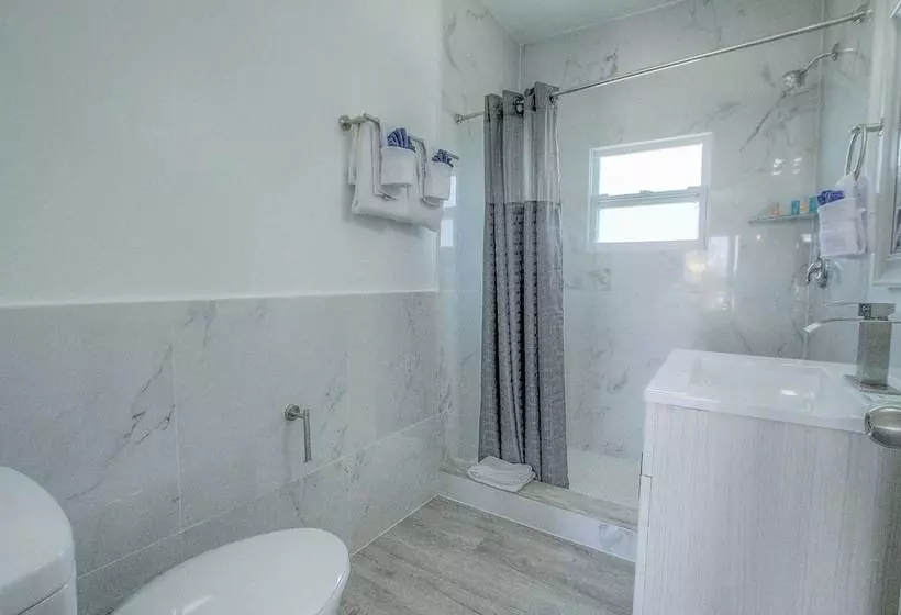 ホテル Daytona Shores Inn And Suites