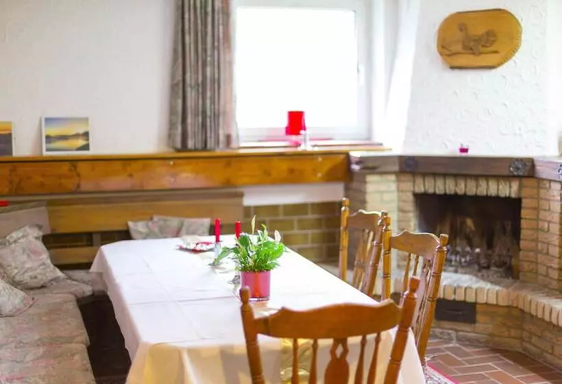 ホテル Gasthaus Engemann Bei Matt