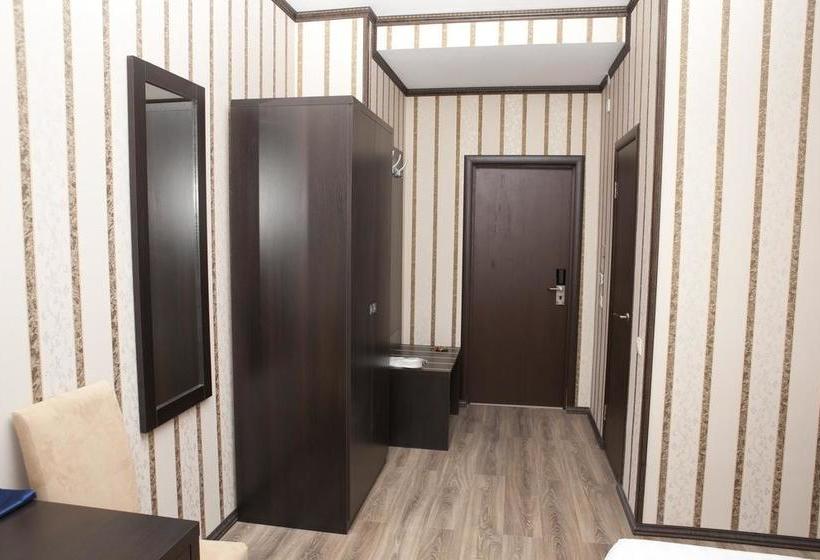 בית מלון כפרי Gold Shark