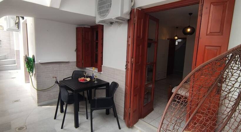 בית מלון כפרי Kapetanos Rooms