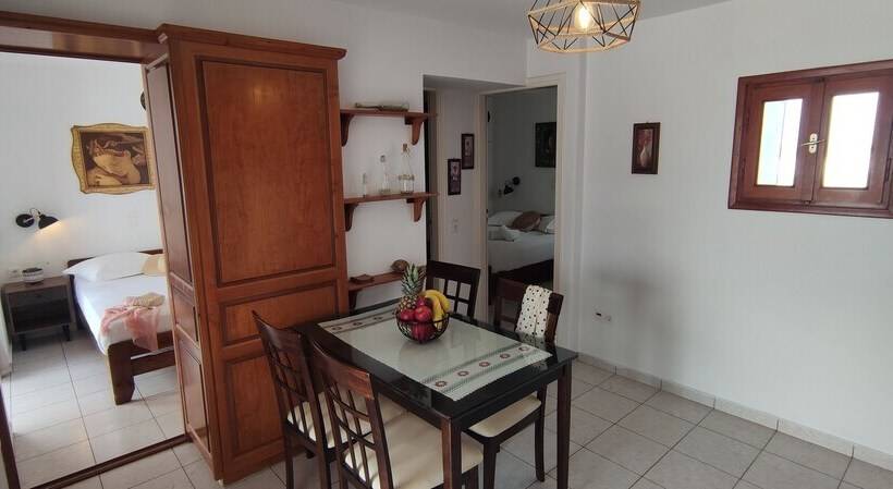 בית מלון כפרי Kapetanos Rooms