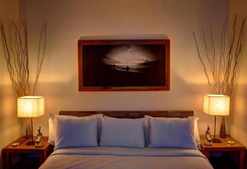 Hotelli Moana Surf Resort
