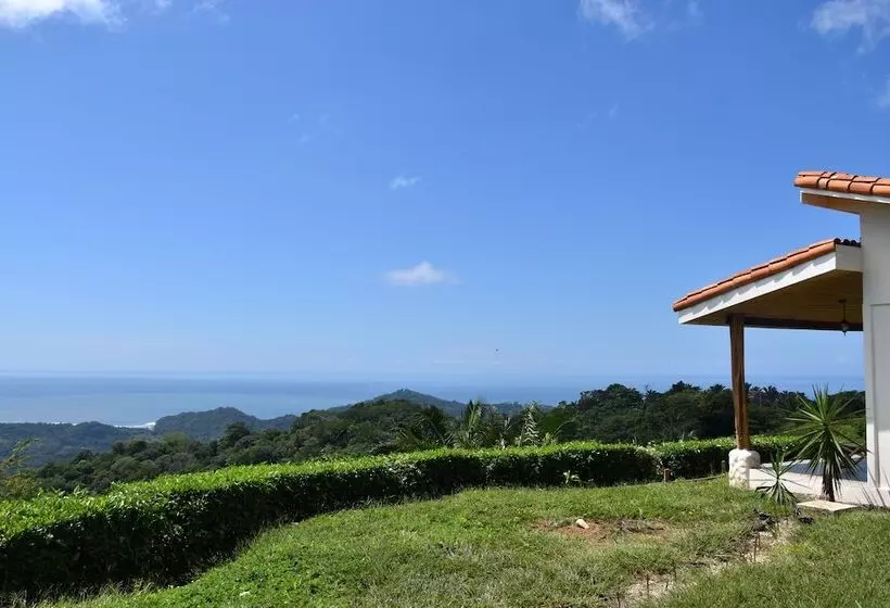 Hotelli Peace & Lodge