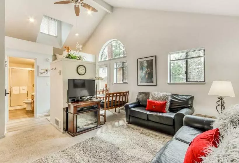 هتل Powder Village G 1 | Discover Sunriver