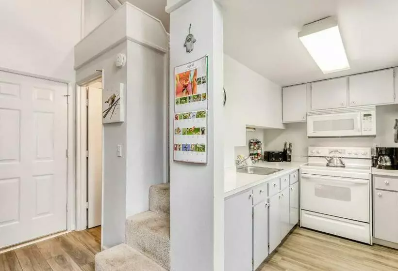 هتل Powder Village G 1 | Discover Sunriver