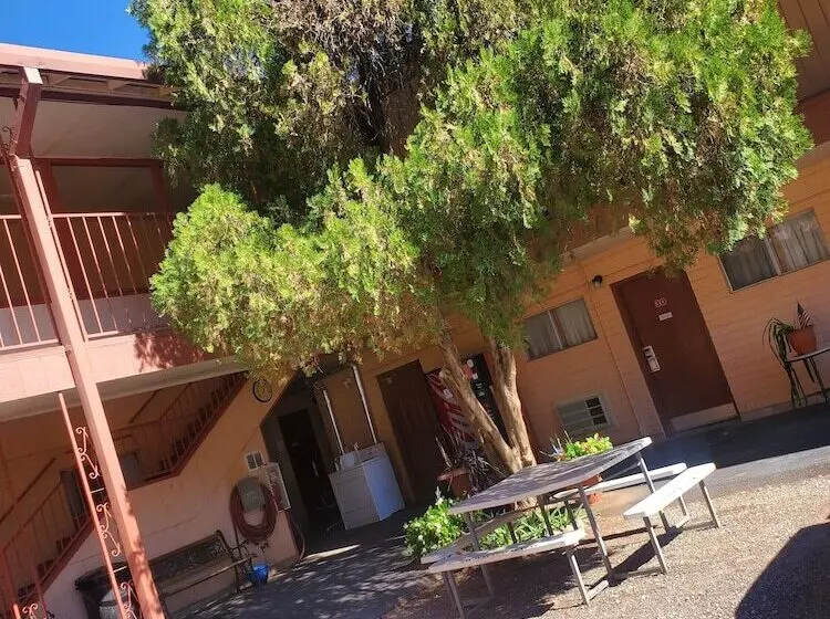 ホテル Rode Inn Of Clifton