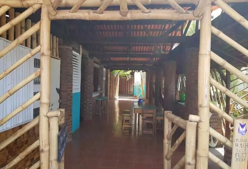 ホテル Simple Backpackers Hostel