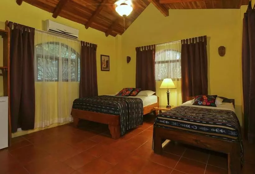 Hotelli Nosara Sunrise Bed And Breakfast