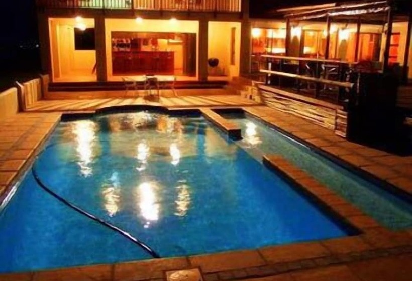 בית מלון כפרי The Wacky Bush Lodge