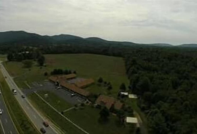 Отель Village Inn