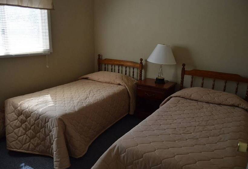 Kennebunk Gallery Motel And Cottages