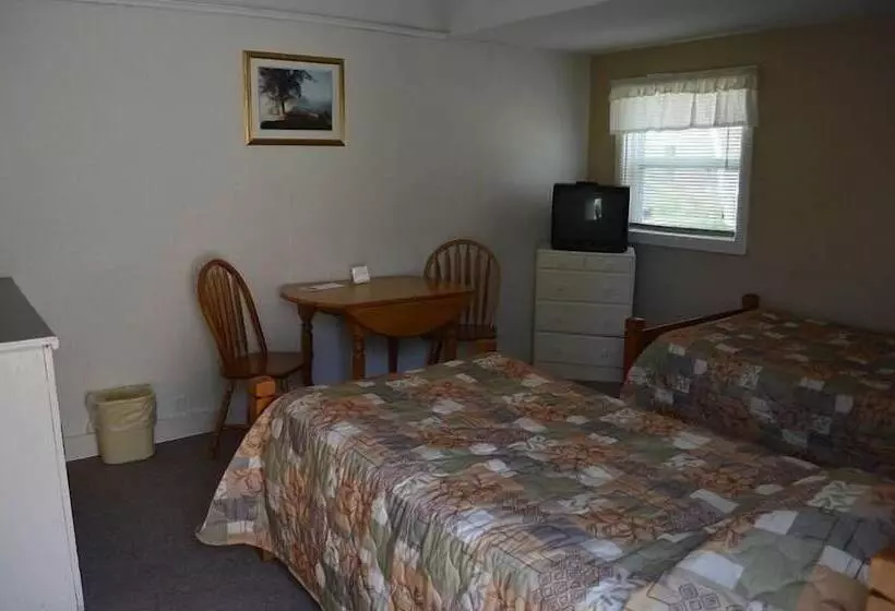 Kennebunk Gallery Motel And Cottages