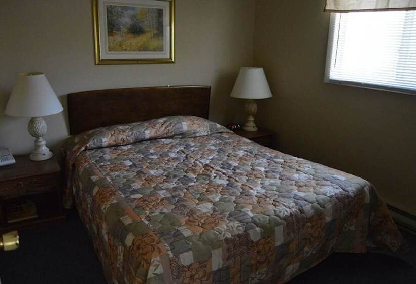 Kennebunk Gallery Motel And Cottages