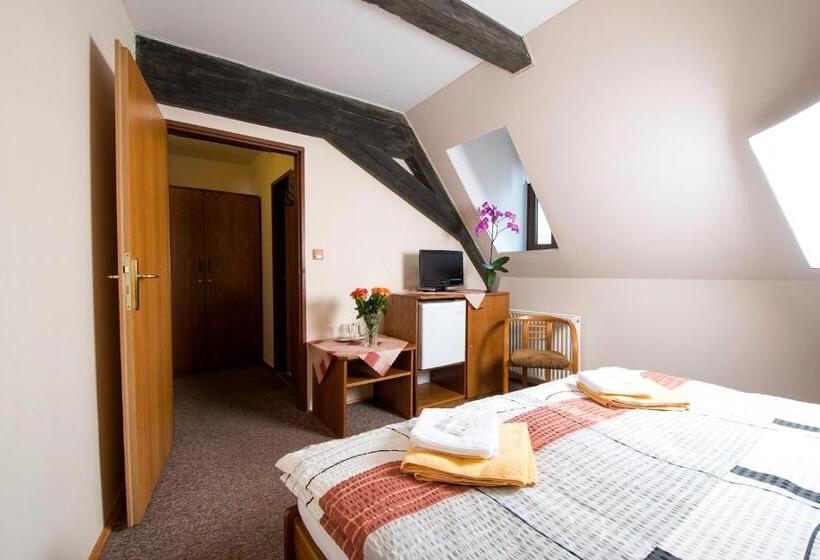 Rodinný Hotel Myslivna