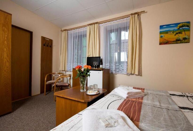 Rodinný Hotel Myslivna