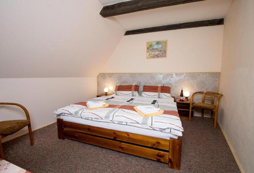 Rodinný Hotel Myslivna