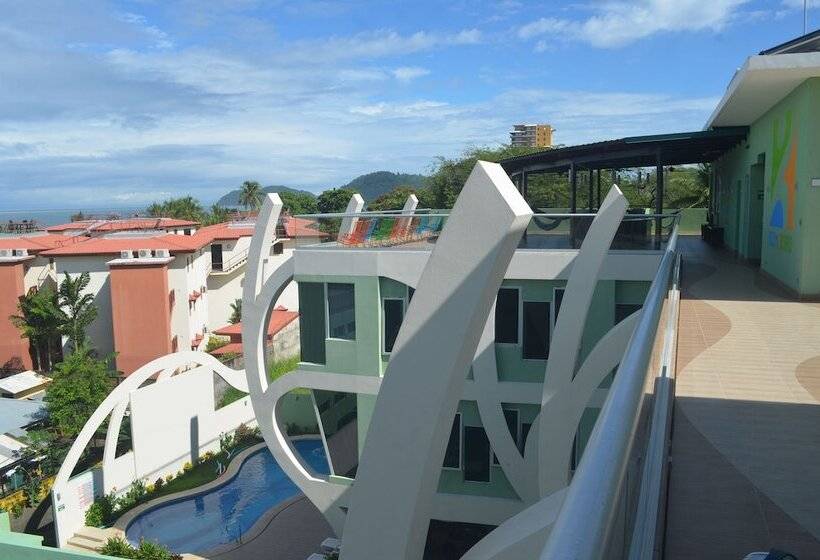 Room2board Hostel And Surf School