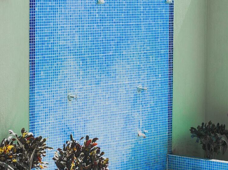 Room2board Hostel And Surf School