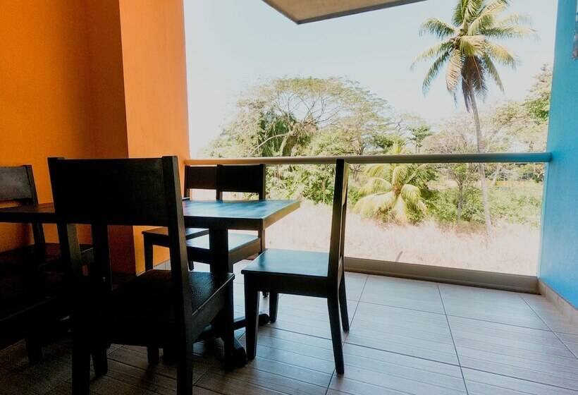 Room2board Hostel And Surf School