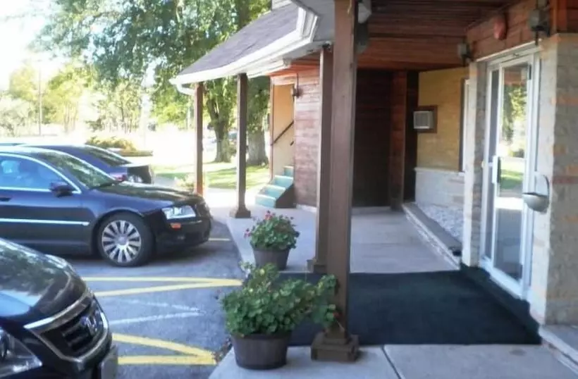Aquarius Motel