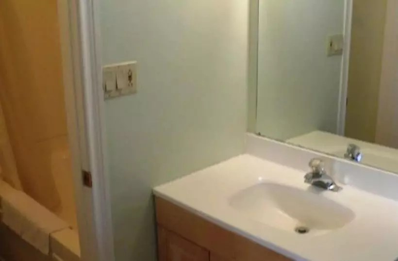 Aquarius Motel