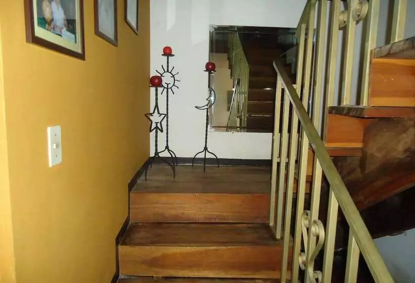 تختخواب و صبحانه Casa Familiar La Tortuga