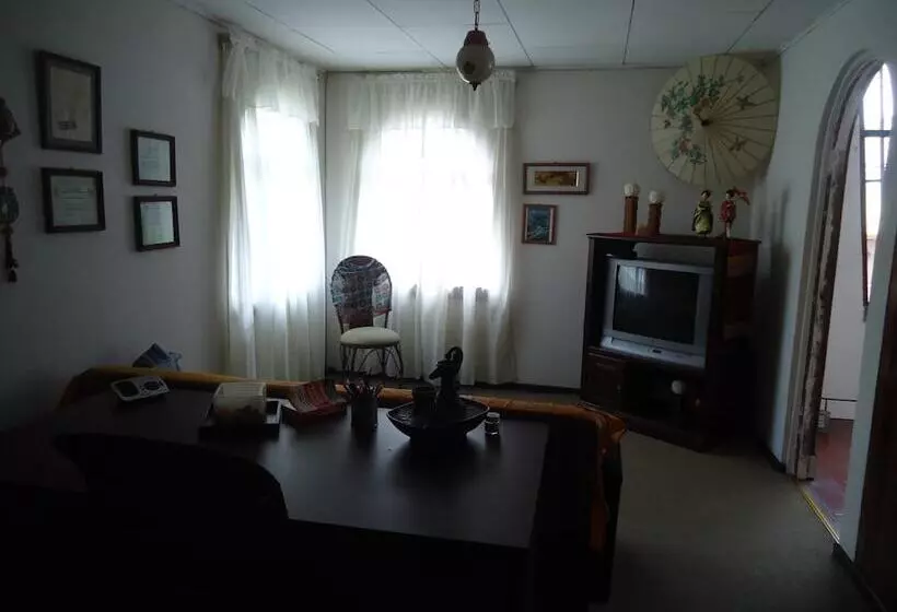 تختخواب و صبحانه Casa Familiar La Tortuga