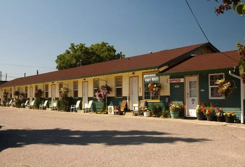 Boundary Motel
