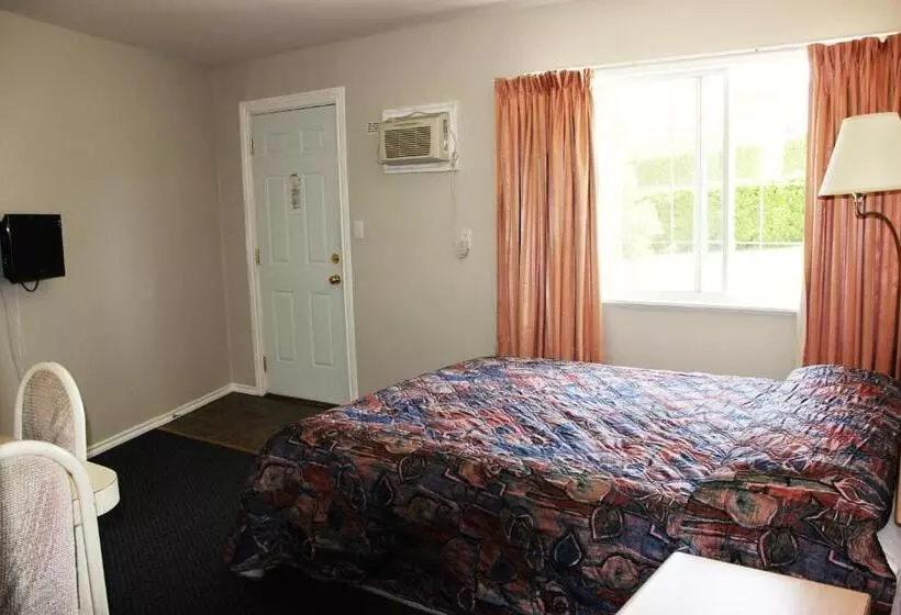 Boundary Motel
