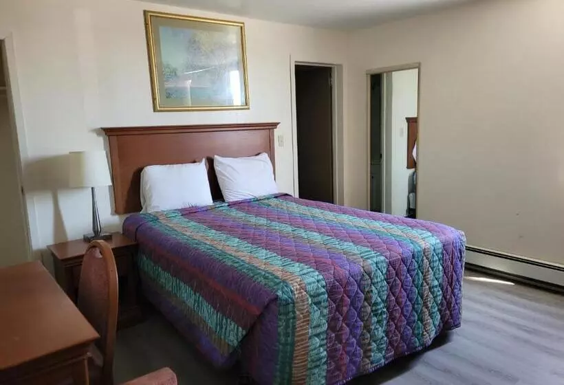 Canadiana Motel