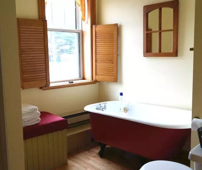 ホテル Auberge De La Gare, Station Soberlab