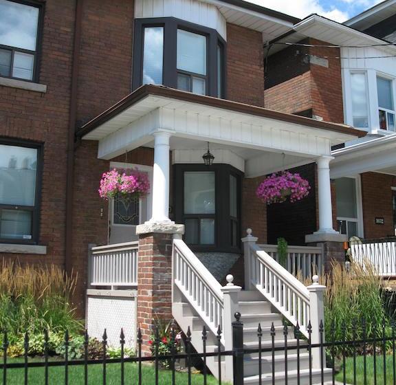 Отель Rose Garden Bed And Breakfast