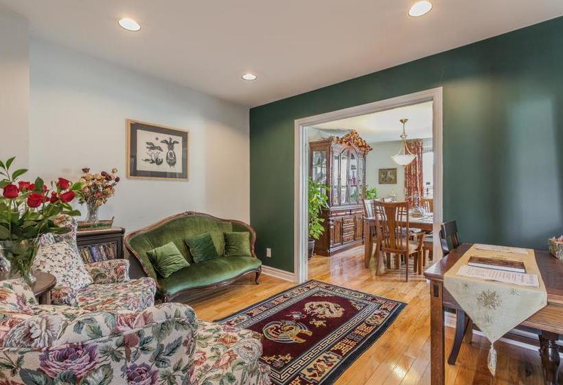 Отель Rose Garden Bed And Breakfast