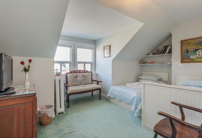 Отель Rose Garden Bed And Breakfast