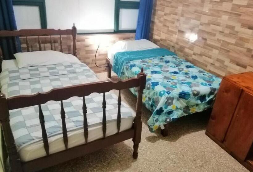 酒店 Casa Leon Guesthouse