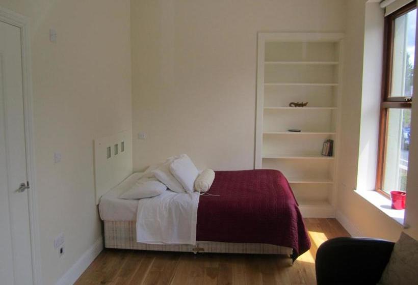 ホテル College View Apartments