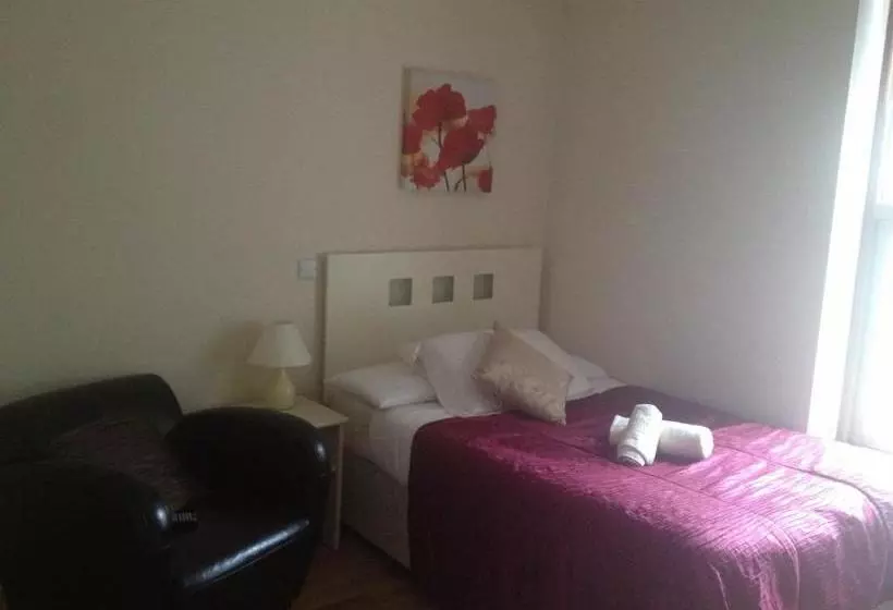 ホテル College View Apartments