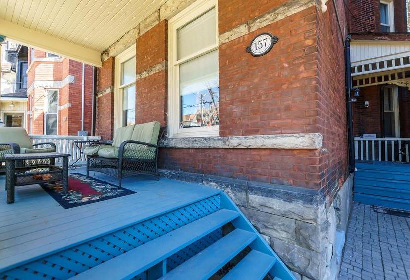 فندق Elliott House Bed & Breakfast