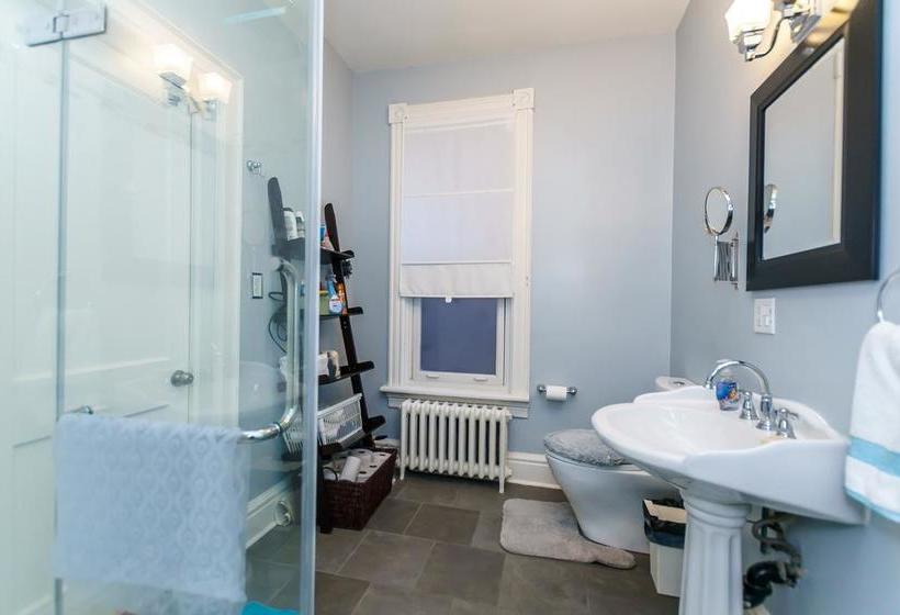 فندق Elliott House Bed & Breakfast