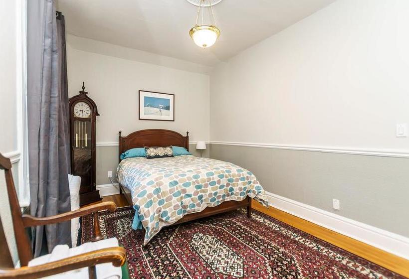 فندق Elliott House Bed & Breakfast