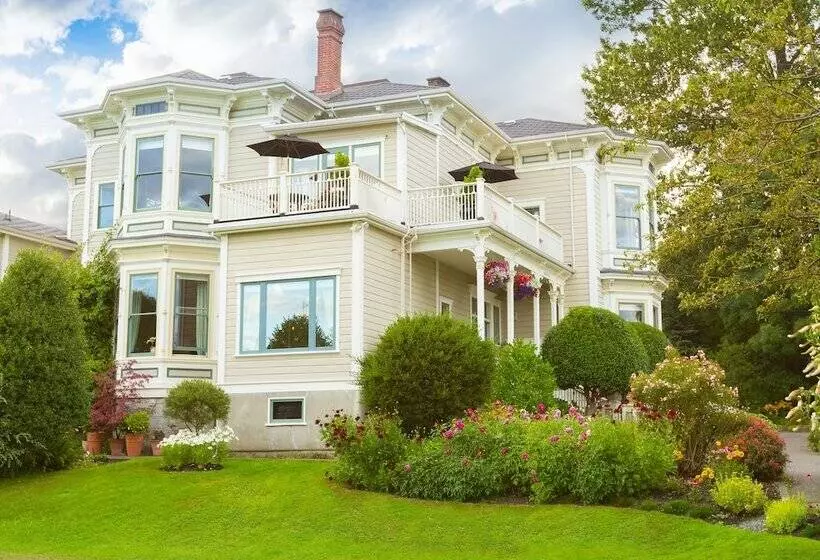 هتل Fairholme Manor Inn
