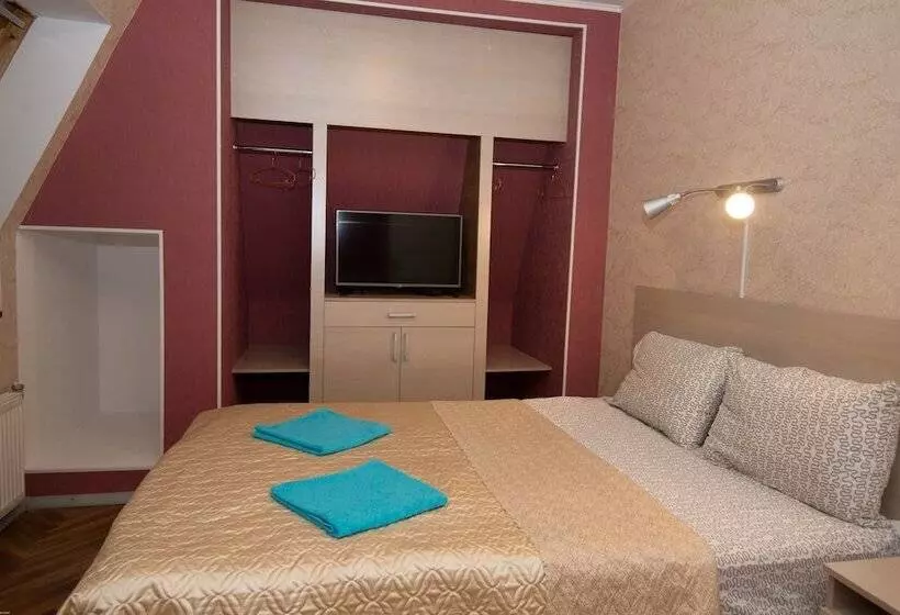 ホテル Guest House Orlovskiy