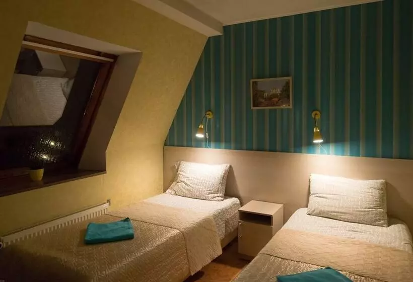 ホテル Guest House Orlovskiy