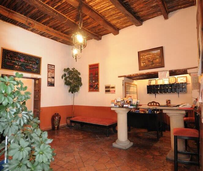 هتل Hostal Recoleta Sur