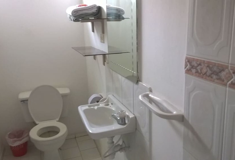 Hotel Hostal San Fernando