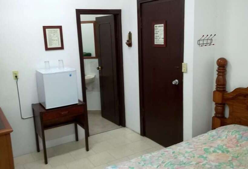 Hotel Hostal San Fernando