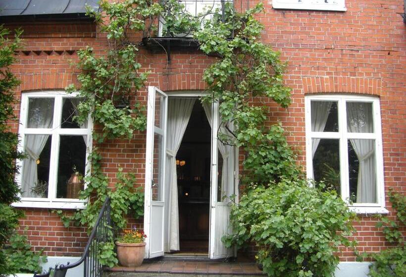 Отель Kastanjelund