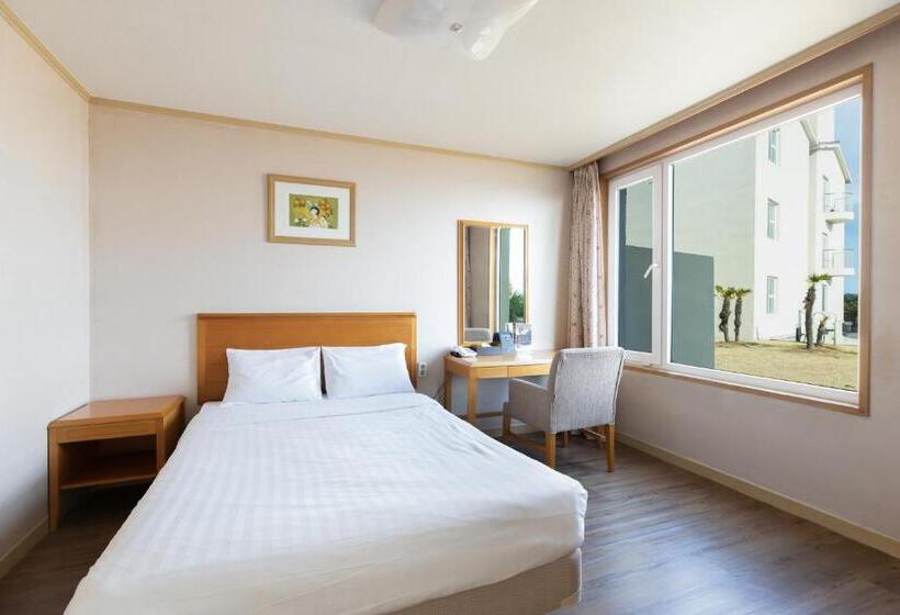 هتل Kensington Resort Seogwipo